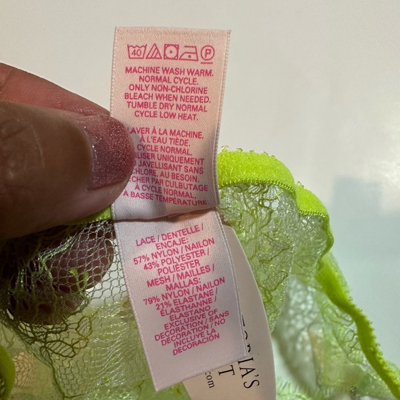 2013 Limited Edition Victoria’s Secret Lace Very Sexy Fashion Show Bra and Panty - Picture 9 of 15